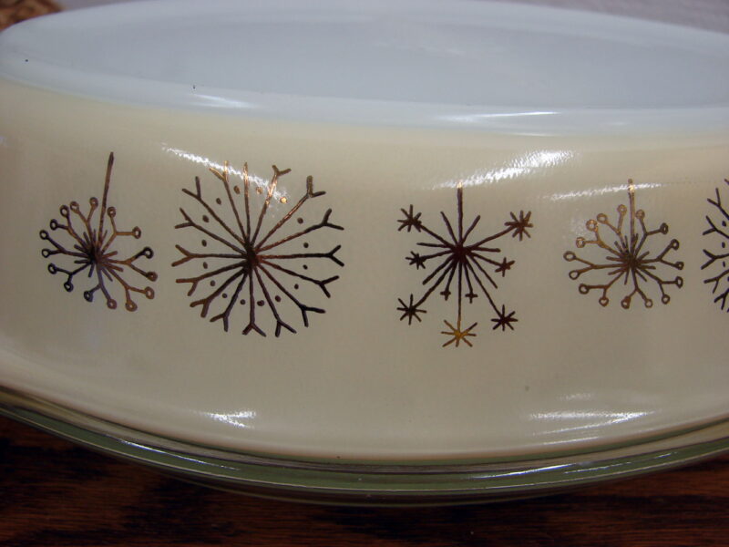 Vintage PYREX Gold Dandelion Duet #1063 1 1/2 Qt Divided Dish w/ Lid, Moose-R-Us.Com Log Cabin Decor