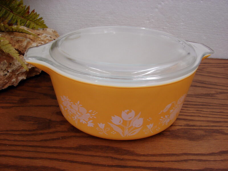 Vintage PYREX Garden Medley #475 Cinderella Round Casserole w/ Lid, Moose-R-Us.Com Log Cabin Decor