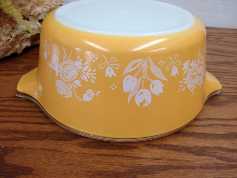 Vintage PYREX Garden Medley #475 Cinderella Round Casserole w/ Lid, Moose-R-Us.Com Log Cabin Decor