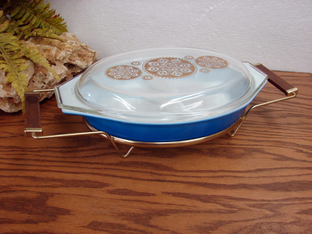 Vintage PYREX Blue Serving Divided Dish Gold Medallion Lid Original ...