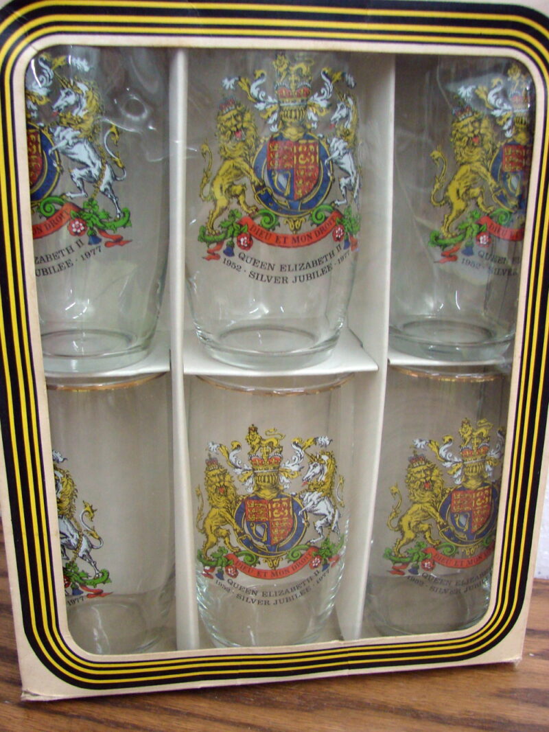 Vintage Queen Elizabeth II Silver Jubilee 1952-77 Set/6 Glasses Display Box, Moose-R-Us.Com Log Cabin Decor