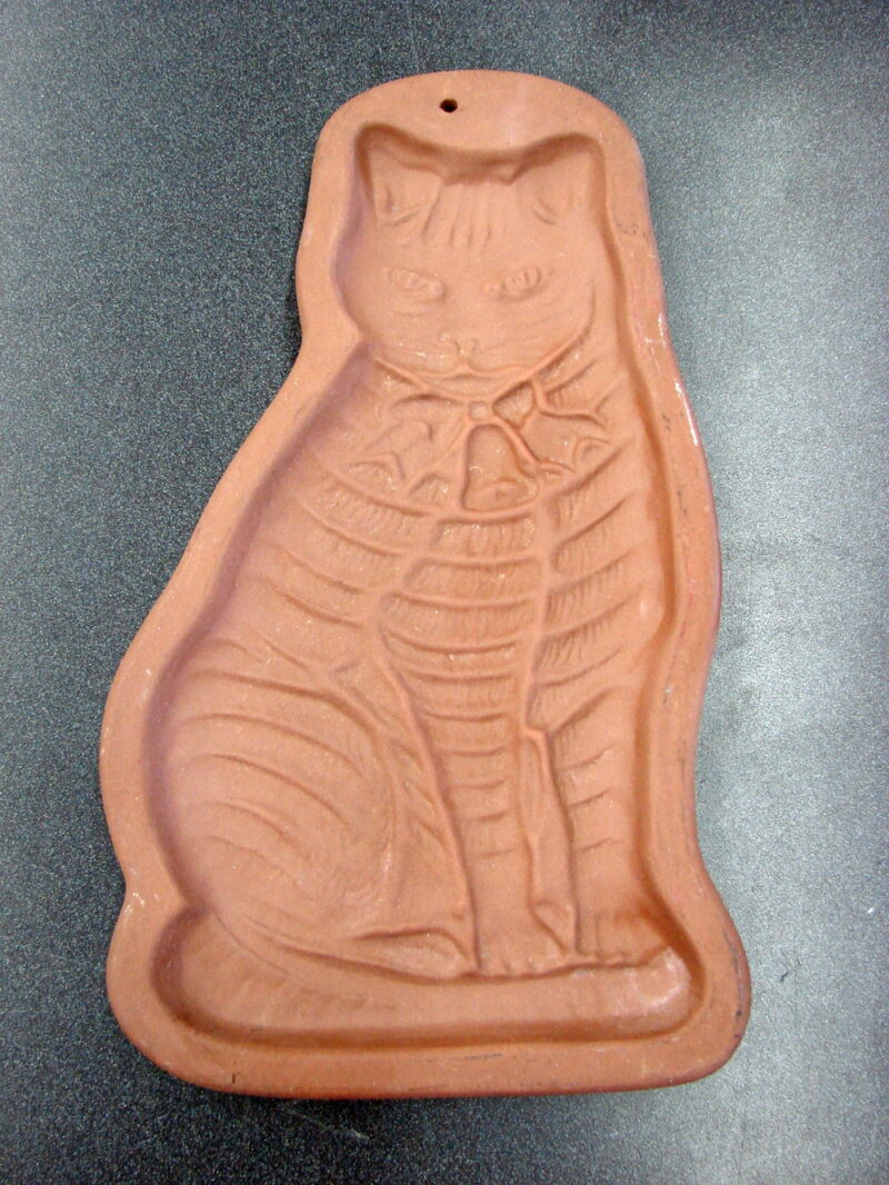 Large Cat Cookie Mold Stoneware Hartstone Kitty Chocolate Baking 12&#8243;, Moose-R-Us.Com Log Cabin Decor