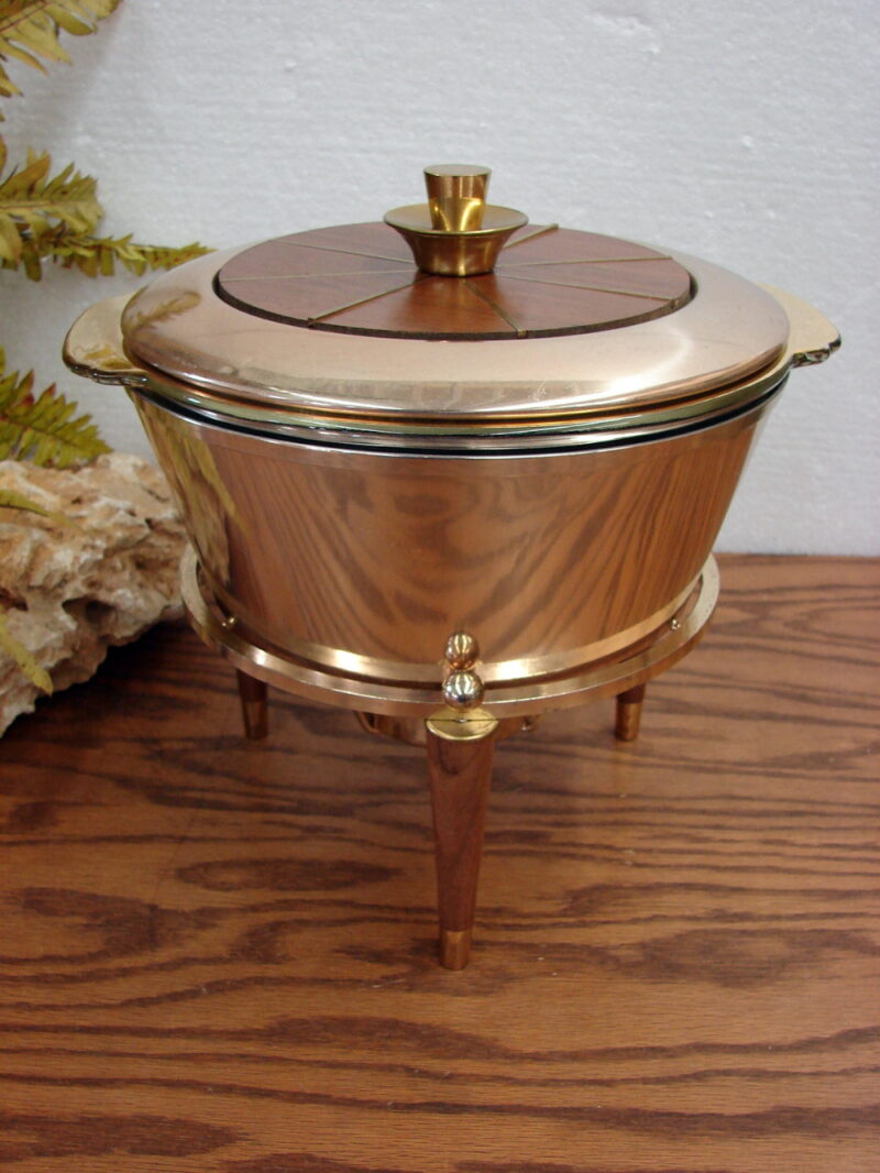 Complete Wood Vintage Fire King Georges Briard Gold TriPod 2 Qt Casserole 4 Pc Set, Moose-R-Us.Com Log Cabin Decor