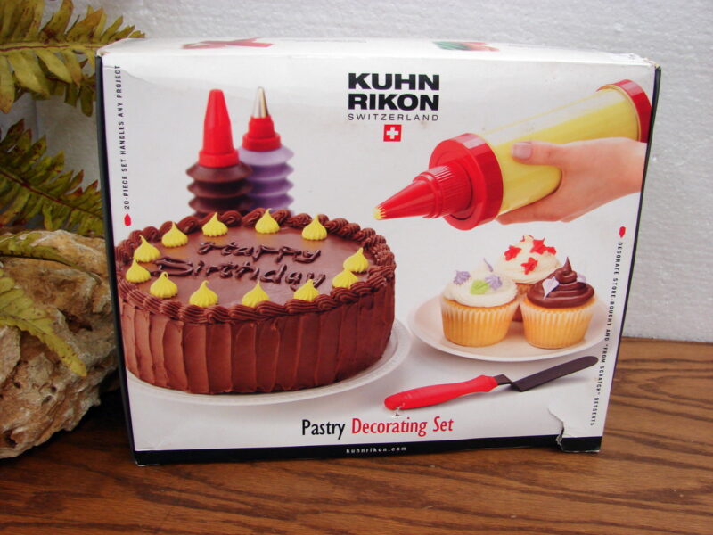 Kuhn Rikon Pastry Professional Decorating Set Switzerland Frost Cakes Cookies Deserts, Moose-R-Us.Com Log Cabin Decor