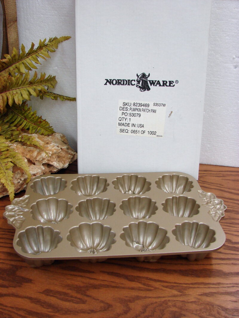 New Scandinavian Nordic Ware Heavy Duty Pumpkin Patch Pan Individual Cakes, Moose-R-Us.Com Log Cabin Decor