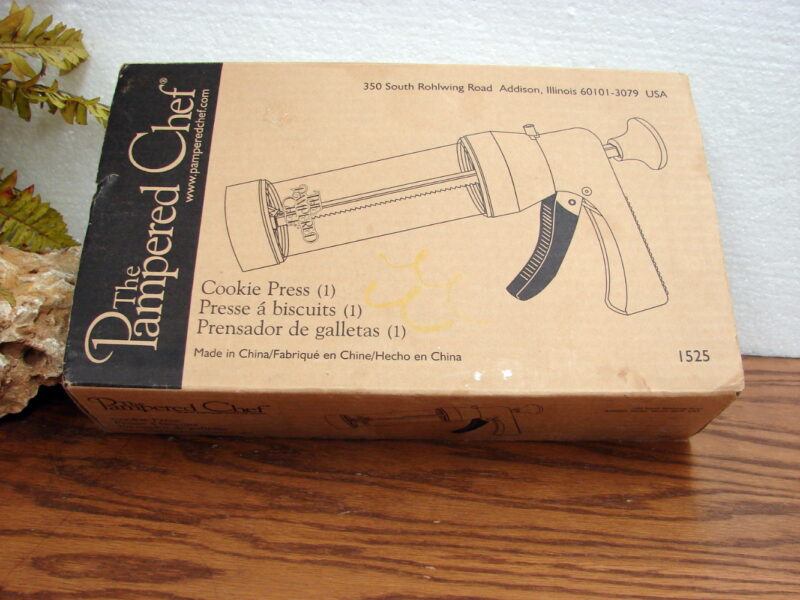 Original Pampered Chef Cookie Press #1525 in Original Box Complete, Moose-R-Us.Com Log Cabin Decor