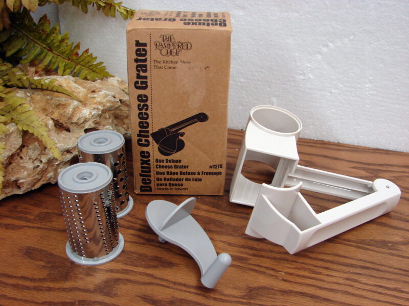 Original Pampered Chef Deluxe Cheese Grater #1275 Shredded Cheese Maker, Moose-R-Us.Com Log Cabin Decor