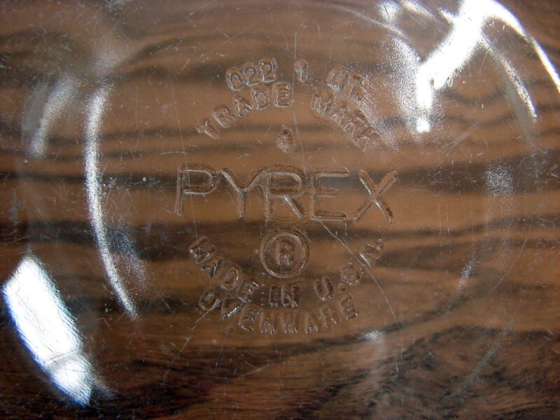 Vintage PYREX #022 Clear Round Baking Dish 1 Qt w/ #682 Lid, Moose-R-Us.Com Log Cabin Decor