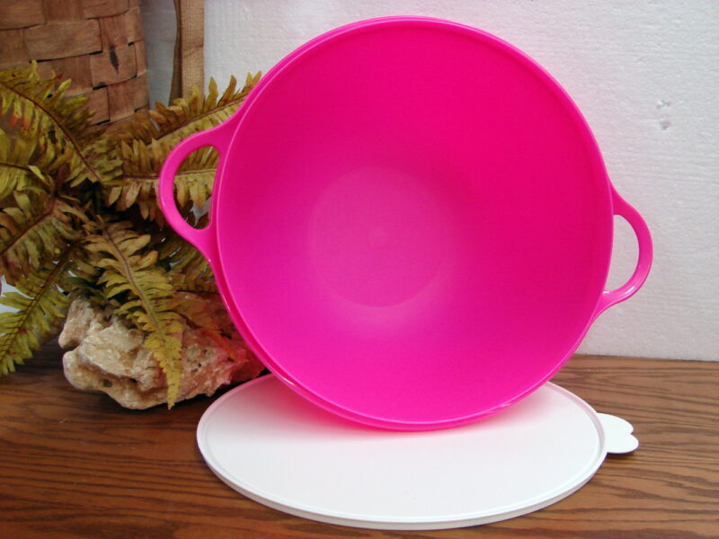 Tupperware Thatsa Bowl Jumbo 59 Cup/14L Fuchsia Hot Pink White Seal, Moose-R-Us.Com Log Cabin Decor