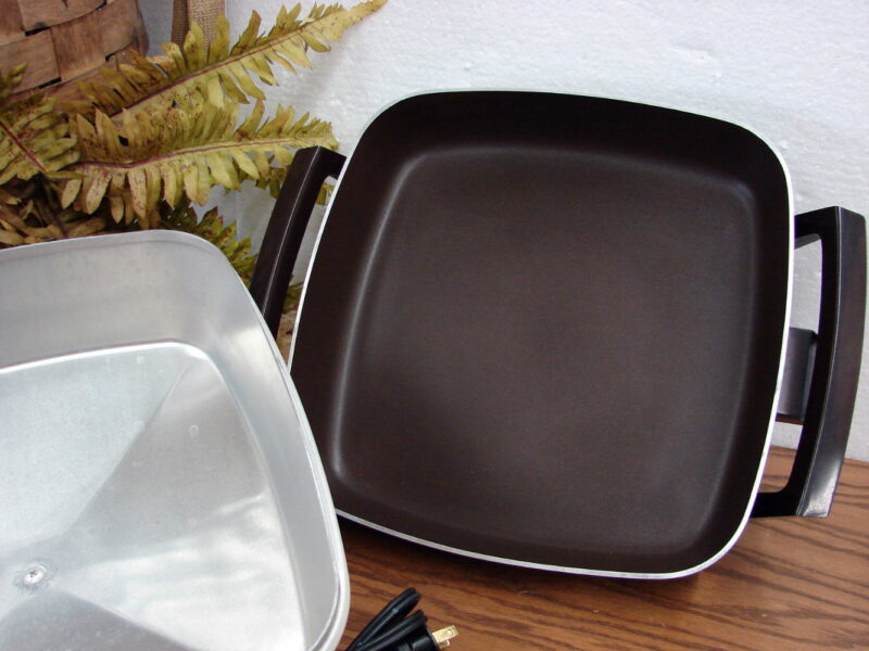 Vintage Miracle Electric Skillet West Bend #1440 Like New Tested, Moose-R-Us.Com Log Cabin Decor