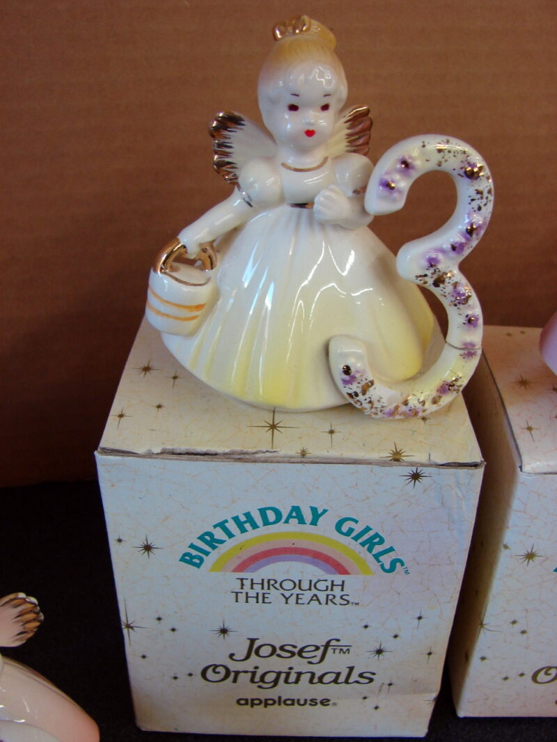 Porcelain Gold Josef Originals Birthday Girls applause Dakin Baby-12 14-16, Moose-R-Us.Com Log Cabin Decor