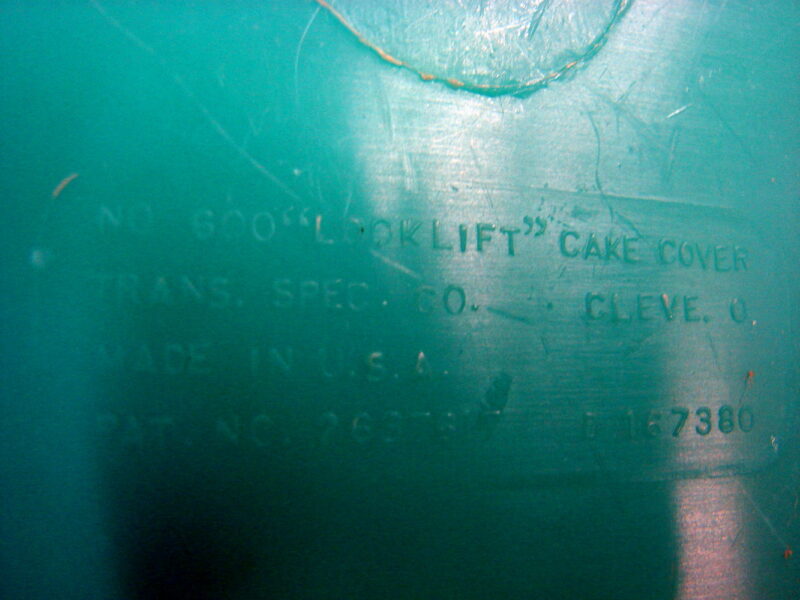 Vintage Teal Art Deco Cake Carrier Server USA Locklift Trans Spec, Moose-R-Us.Com Log Cabin Decor