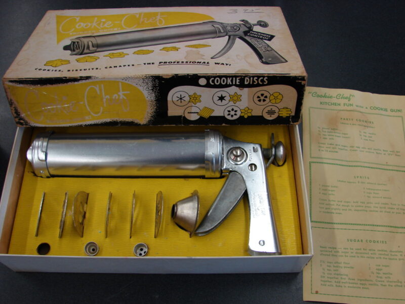 Vintage Trigger Quick Cookie Chef Press Gun Pastry Decorator w/ Box as is, Moose-R-Us.Com Log Cabin Decor