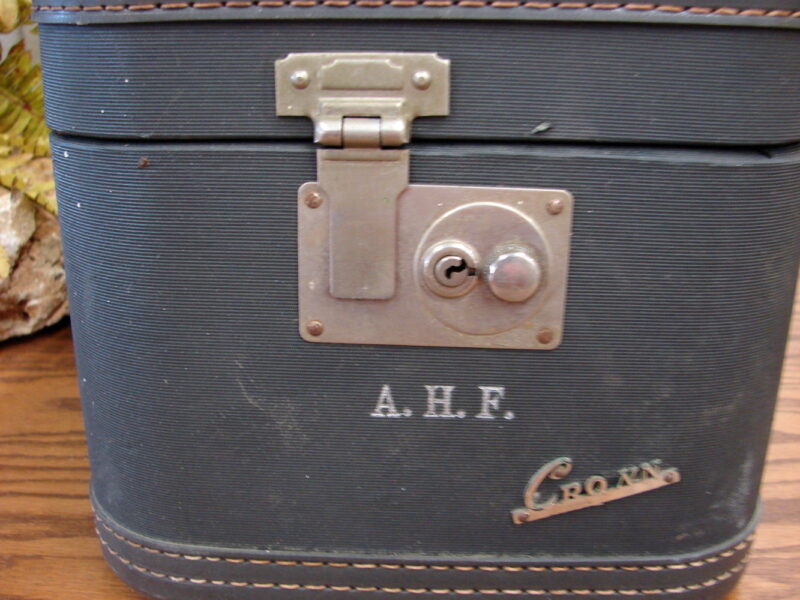 Vintage La Parisienne By Crown Luggage 14” Blue Train Box 1940-50 Side Open, Moose-R-Us.Com Log Cabin Decor
