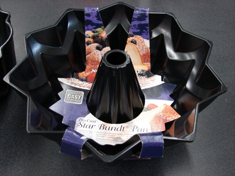 Scandinavian Nordic Ware Heavy Duty Pro Cast Star Bundt Pan, Moose-R-Us.Com Log Cabin Decor