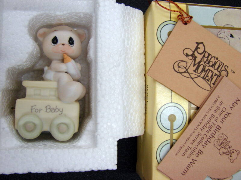 Precious Moments Birthday Train Baby-10 Plus Clown Boxes, Moose-R-Us.Com Log Cabin Decor