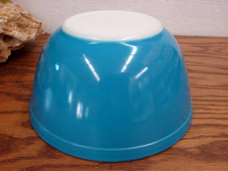 Vintage PYREX Horizon Blue #402 Round Nesting Mixing Bowl 1 1/2 Qt, Moose-R-Us.Com Log Cabin Decor