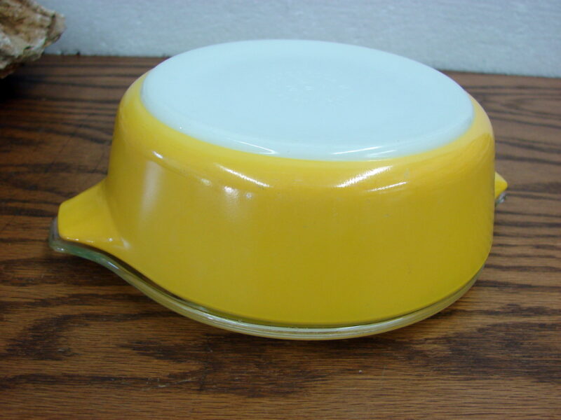 Vintage PYREX Bright Yellow Daisy Sunflower Cinderella Round Casserole #471, Moose-R-Us.Com Log Cabin Decor