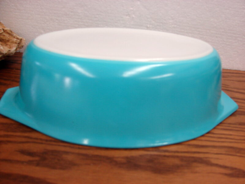 Vintage PYREX Blue Turquoise Lace Doily #045 2 1/2 Qt Oval Casserole w/ Lid, Moose-R-Us.Com Log Cabin Decor