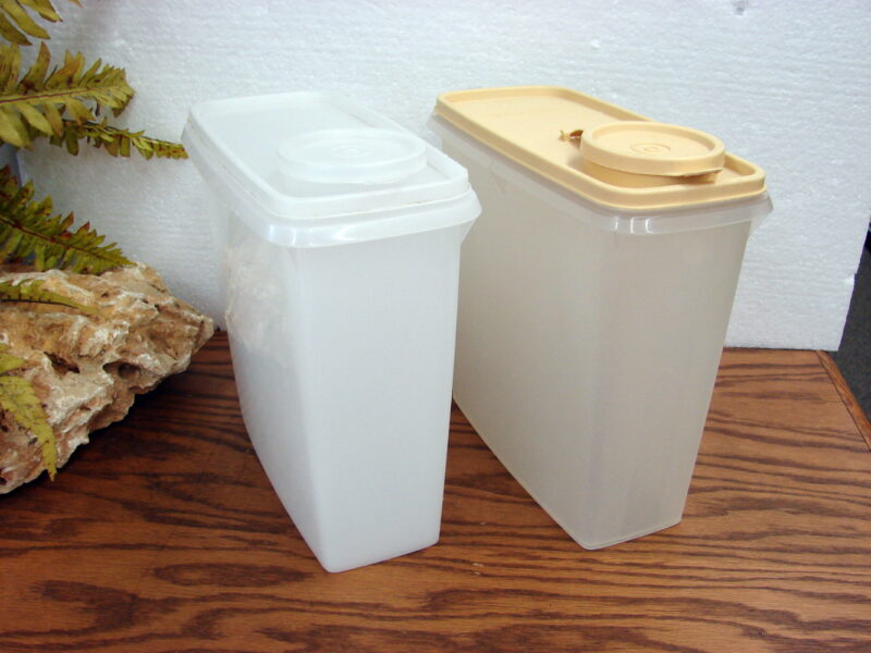 Tupperware Cereal Keeper Storage Pour Lid #469 Set/2 Store n Pour, Moose-R-Us.Com Log Cabin Decor