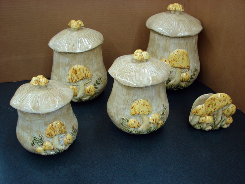 Vintage Ceramic Arnels Mushroom Canister Set Napkin Holder 5 Piece, Moose-R-Us.Com Log Cabin Decor