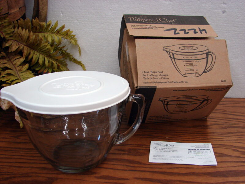 New Pampered Chef 8 Cup 2 Quart Batter Bowl Measuring Cup w/ Lid Box, Moose-R-Us.Com Log Cabin Decor