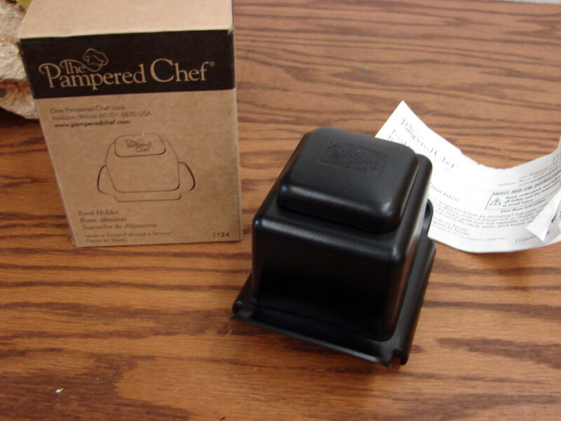 Original Pampered Chef Food Holder #1124 Hold Safe for Cutting, Moose-R-Us.Com Log Cabin Decor