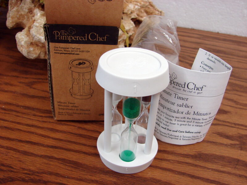 Original Pampered Chef Minute Timer #1792 Egg Tea Sand Timer, Moose-R-Us.Com Log Cabin Decor