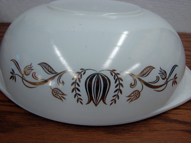 Vintage PYREX Gold Tulip 024 w/ 624 Lid White Golden Promotional, Moose-R-Us.Com Log Cabin Decor