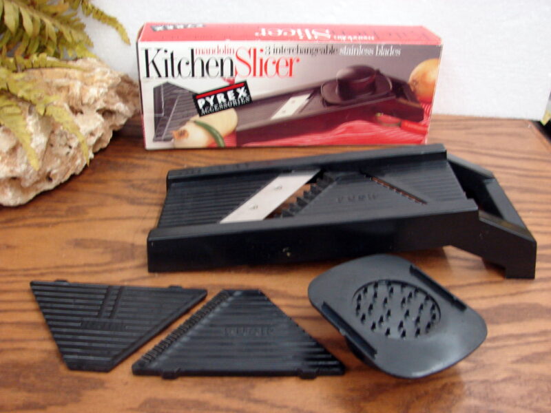 PYREX Kitchen Slicer Mandolin Like New in Box Vegetable Cheese Slicer Shredder, Moose-R-Us.Com Log Cabin Decor