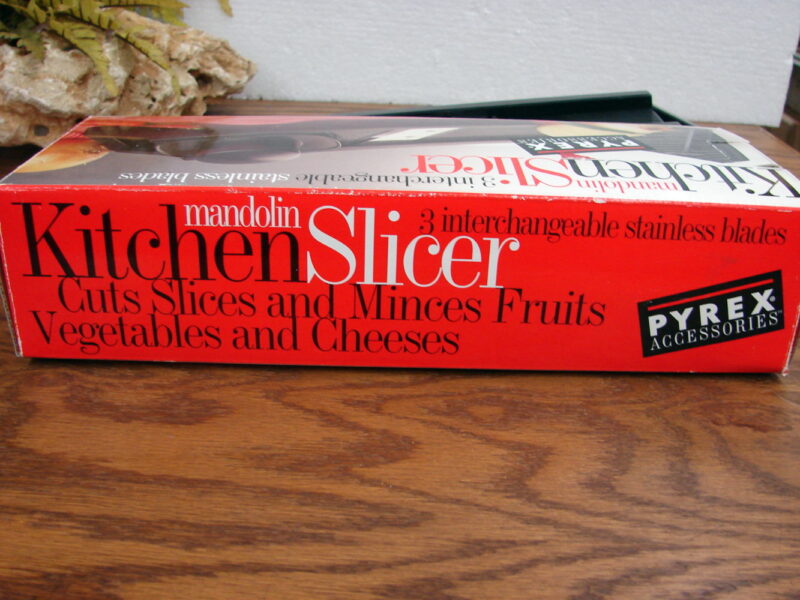 PYREX Kitchen Slicer Mandolin Like New in Box Vegetable Cheese Slicer Shredder, Moose-R-Us.Com Log Cabin Decor