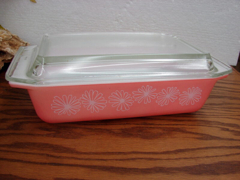 Vintage PYREX 575 Pink Daisy 2 Quart Rectangular w/ Space Saver Lid, Moose-R-Us.Com Log Cabin Decor