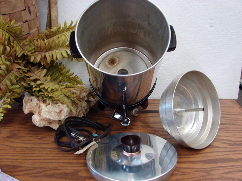 West Bend Continental 30 Cup Coffee Percolator #1204E Tested Working, Moose-R-Us.Com Log Cabin Decor