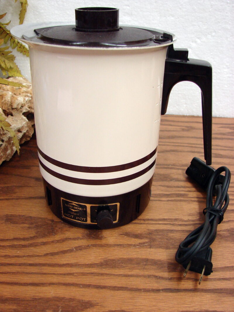 Vintage West Bend 36 oz Hot Pot Tan Brown Stripe Office Dorms Traveling Reheat, Moose-R-Us.Com Log Cabin Decor