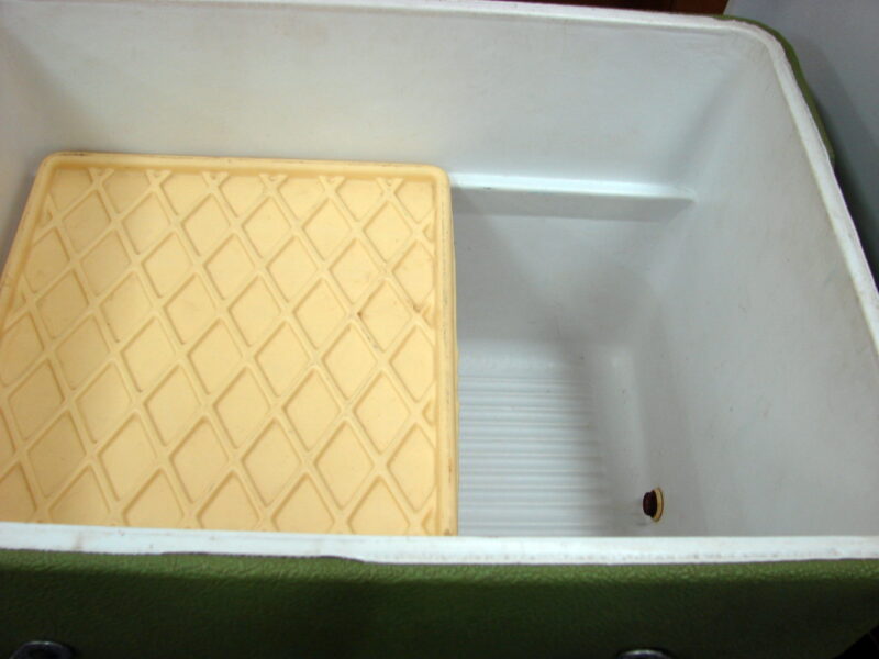 Vintage Plastic Avocado Cooler Aluminum Double Handles Inside Tray Drain Hole, Moose-R-Us.Com Log Cabin Decor