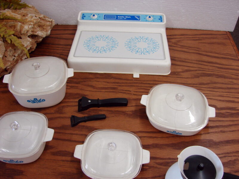 Vintage Corning Ware Blue Cornflower Childrens Set Chilton Cooktop 13 pcs, Moose-R-Us.Com Log Cabin Decor