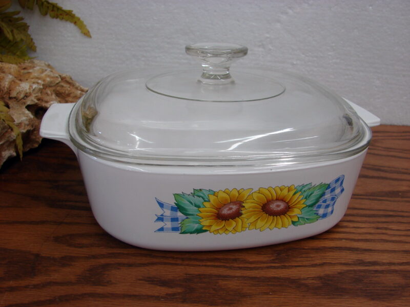 Vintage Corning Ware USA Sunsations Sunflower Casserole 2 Ltr w/ Lid, Moose-R-Us.Com Log Cabin Decor