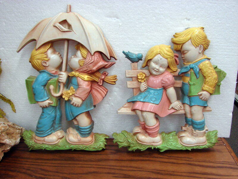 Vintage 1977 Syroco Burwood Products Boy Girl Umbrella Fence Set/2, Moose-R-Us.Com Log Cabin Decor