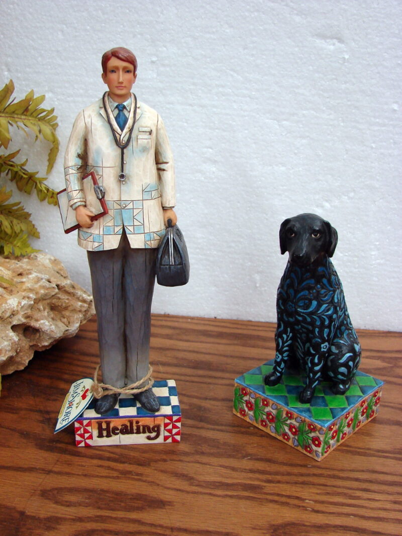 Jim Shore Heartwood Creek Licorice Black Labrador Dog #4004854, Moose-R-Us.Com Log Cabin Decor