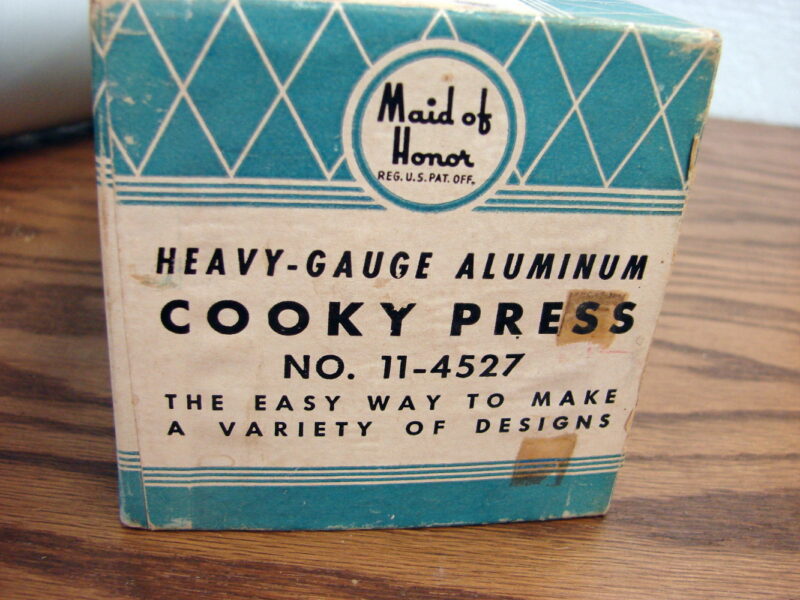 Vintage Cookie Maker Maid of Honor Aluminum Cooky Press w/ Box No. 11-4527, Moose-R-Us.Com Log Cabin Decor