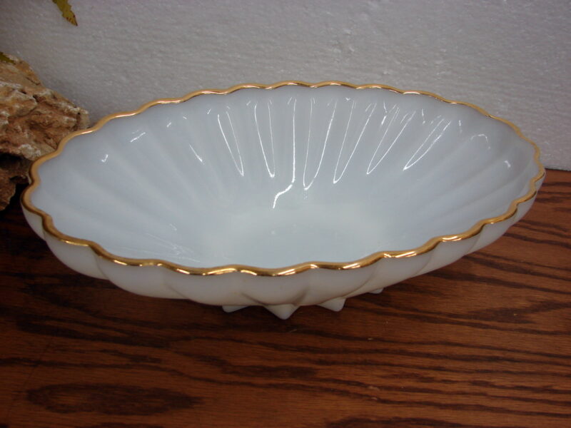 Vintage Anchor Hocking Milk Glass Ruffled Oval Gold Trim Centerpiece Star Bottom, Moose-R-Us.Com Log Cabin Decor