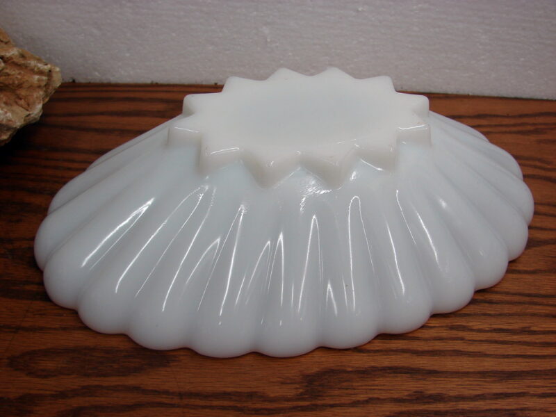 Vintage Anchor Hocking Milk Glass Ruffled Oval Gold Trim Centerpiece Star Bottom, Moose-R-Us.Com Log Cabin Decor