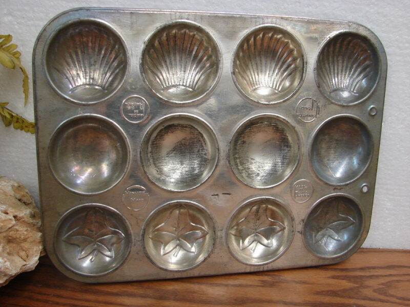 Vintage Metal Minute Maid Tart Cookie Candy Pan 12 Section USA, Moose-R-Us.Com Log Cabin Decor