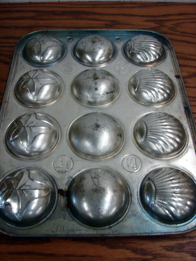 Vintage Metal Minute Maid Tart Cookie Candy Pan 12 Section USA, Moose-R-Us.Com Log Cabin Decor