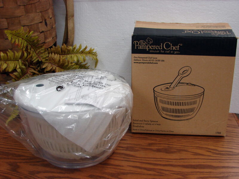 Original Pampered Chef #1785 Salad Berry Spinner New in Box, Moose-R-Us.Com Log Cabin Decor