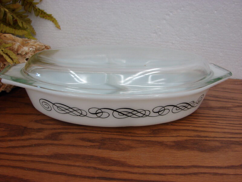 Vintage PYREX #945 Black Scroll 1 1/2 Qt. Divided w/ #945 Lid, Moose-R-Us.Com Log Cabin Decor