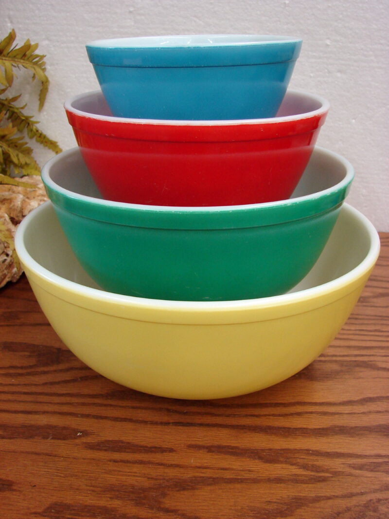 Vintage PYREX Primary Nesting Mixing Bowl Set/4 As Is, Moose-R-Us.Com Log Cabin Decor