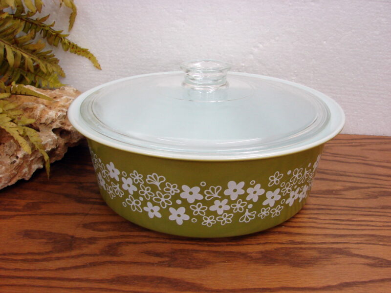 Vintage PYREX Big Bertha Spring Green Crazy Daisy #664 w/ Lid, Moose-R-Us.Com Log Cabin Decor