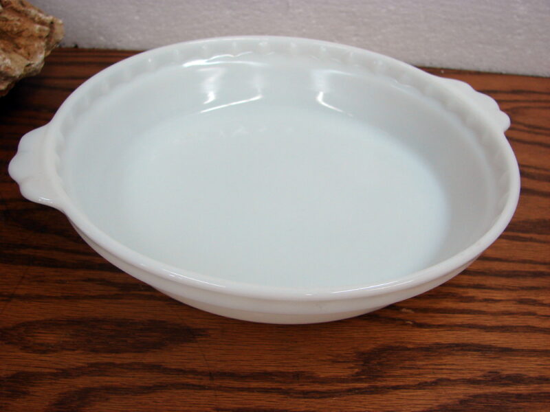 Vintage PYREX Opal White #228 Fluted Pie Plate 8 1/2&#8243;, Moose-R-Us.Com Log Cabin Decor