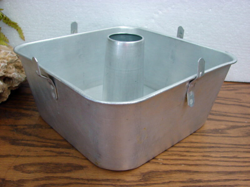 Vintage Aluminum Square Angel Food Cake Pan USA Cooling Feet, Moose-R-Us.Com Log Cabin Decor